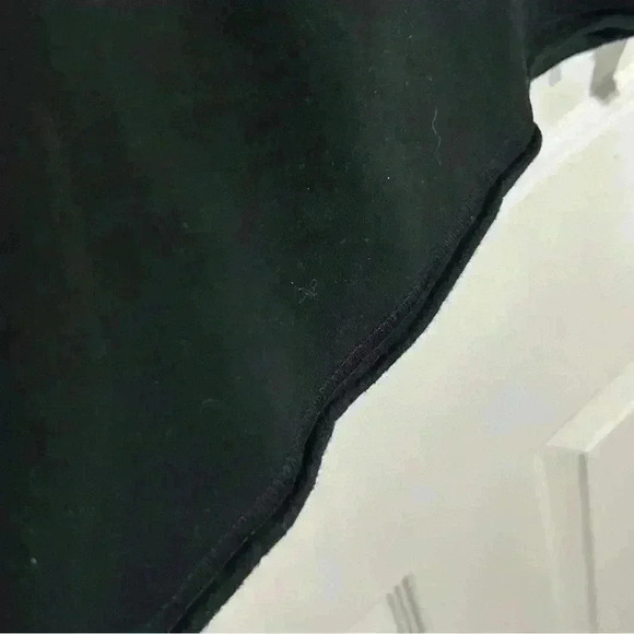 Yellowstone Dutton Ranch Montana Graphic Cropped Sweatshirt Size M. Black Yellow - Picture 2 of 7